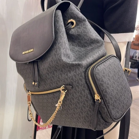 Michael Kors Jet Set Large Logo Backpack
Black 
NWT - Picture 15 of 16